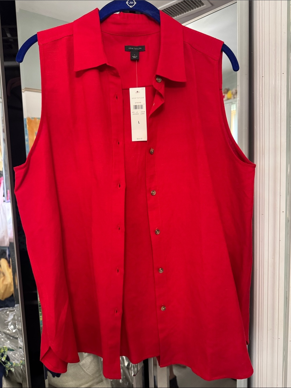 NWT Ann Taylor Sleeveless Button-Front Shirt in Red